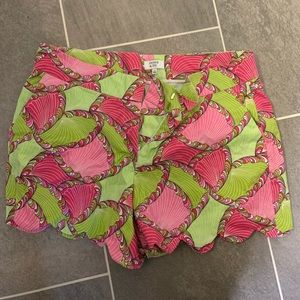 Crown and Ivy Short